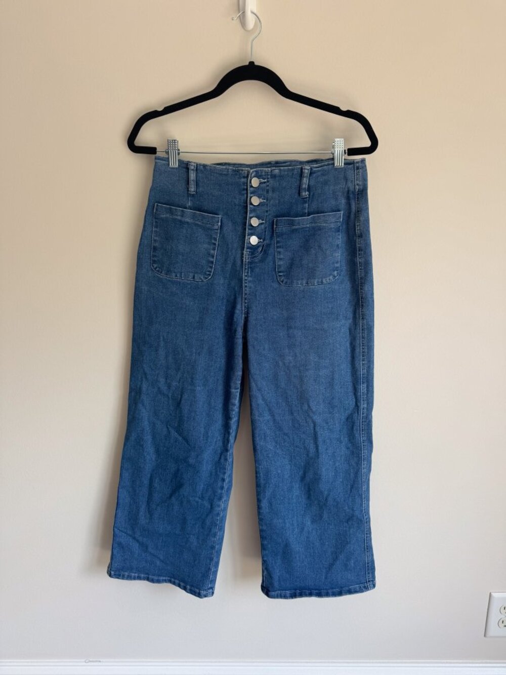 Blue Cropped Jeans